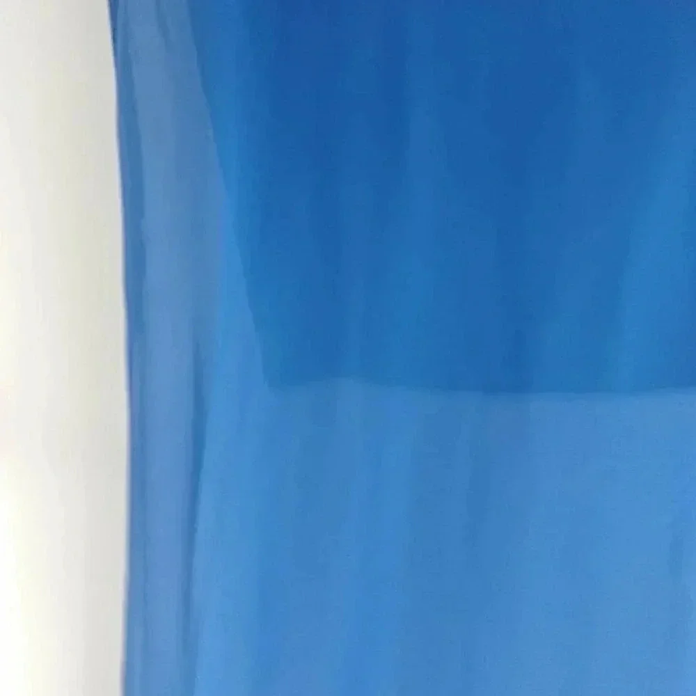 attention blue dress